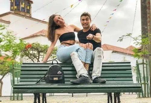 在线播放国产小情侣